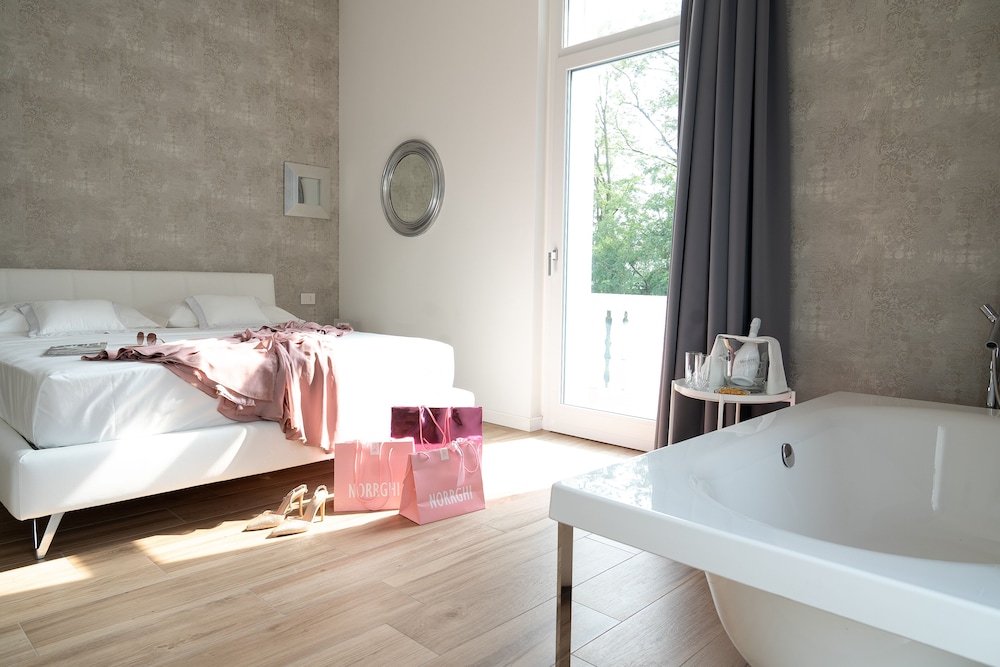 Villa Tosati — 4-Star Luxury Hotel in Monza, Italy