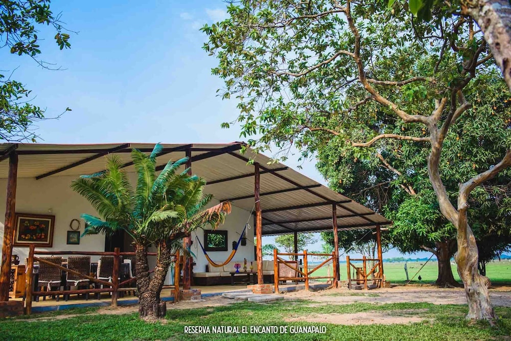Reserva Natural El Encanto de Guanapalo — hotel in San Luis De Palenque