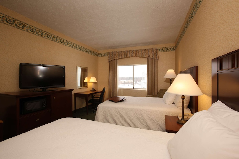 Hampton Inn Colchester - photo 7