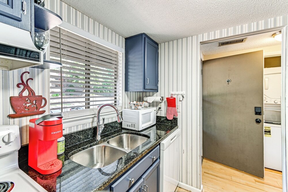 Lakeview Condo w Resort Pool: 2 Miles to Golf - photo 14