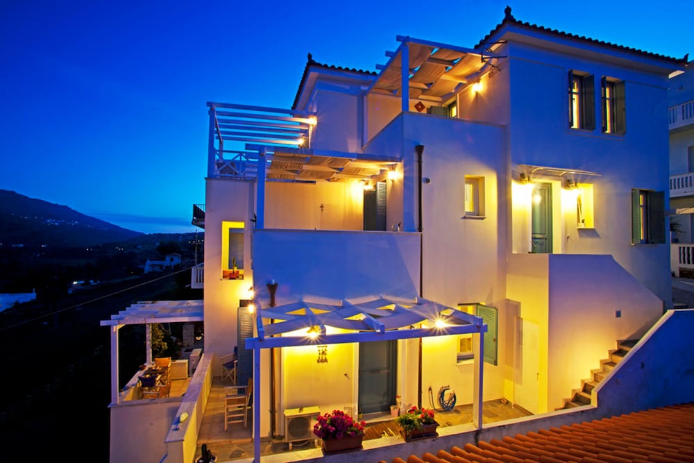 Anemomiloi Studios — 4-Star Luxury Hotel in Andros, Greece