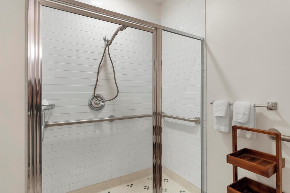 Village Suites Bay Harbor - photo 49