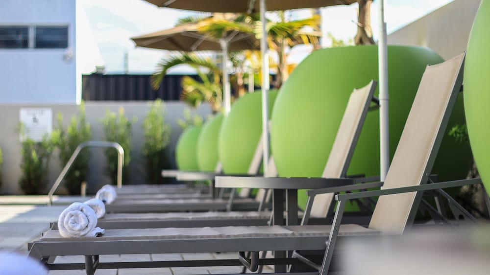 Holiday Inn Express & Suites Miami Airport East by IHG - photo 86