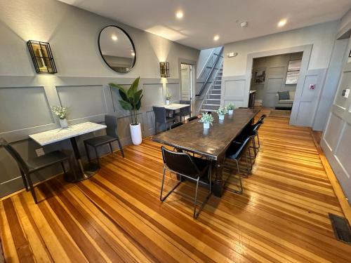 Entire Modern 7 Unit 7 Bath Boutique Inn - photo 9
