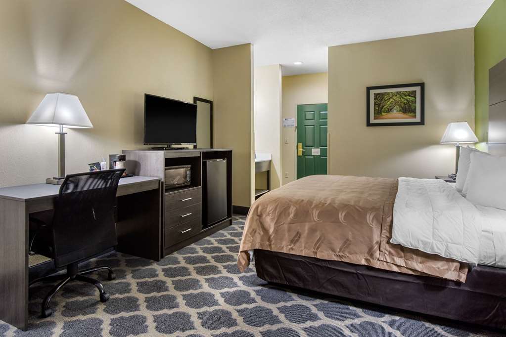 Quality Inn Kingstree North - photo 12