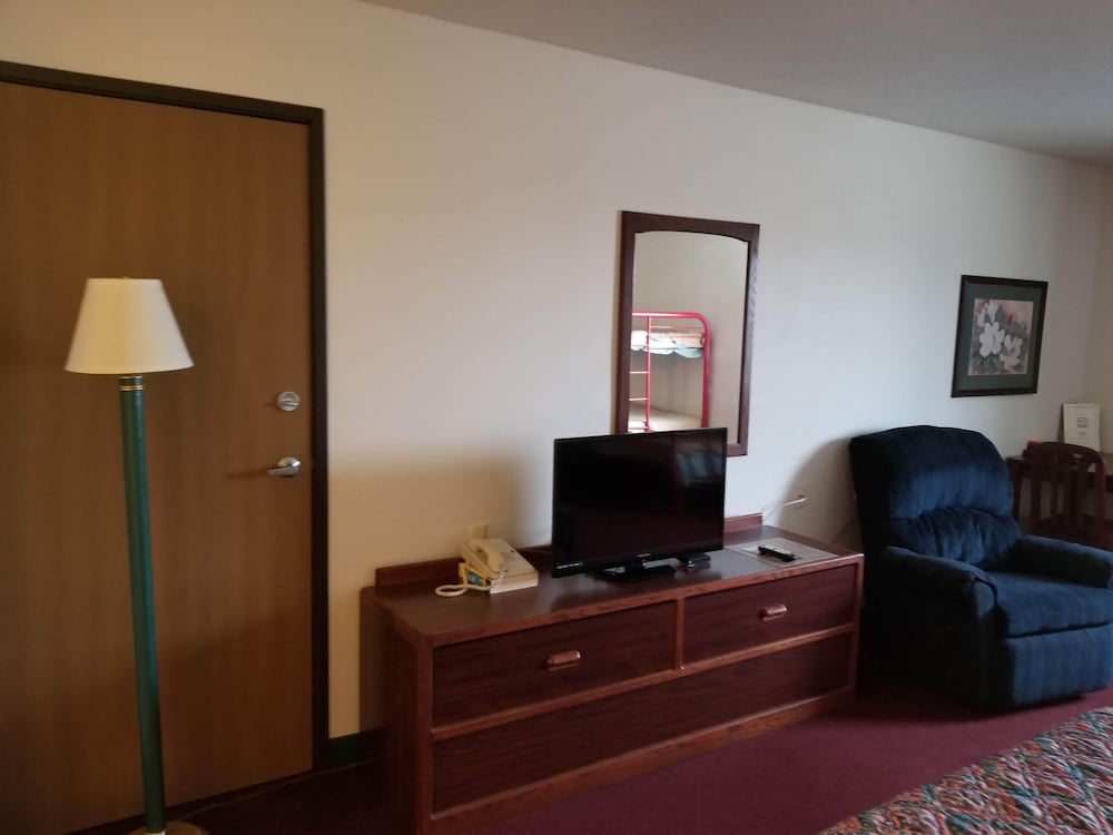 Bilmar Inn & Suites Dell Rapids Near Sioux Falls - photo 35