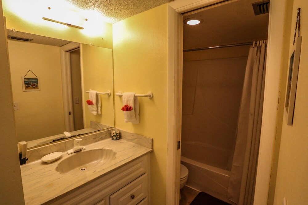 Strandview Tower 203 - photo 16
