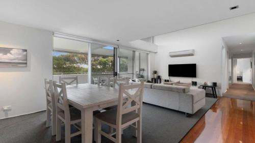 13 13 15 Beach Road Hawks Nest in Hawks Nest, Australia