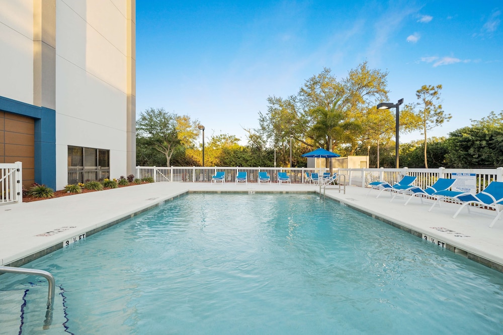 Hampton Inn Tampa Veterans Expwy - photo 22