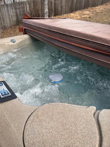 Twin Pines Casita Big Yard View Porch Hot Tub & Charm in Ruidoso, United States