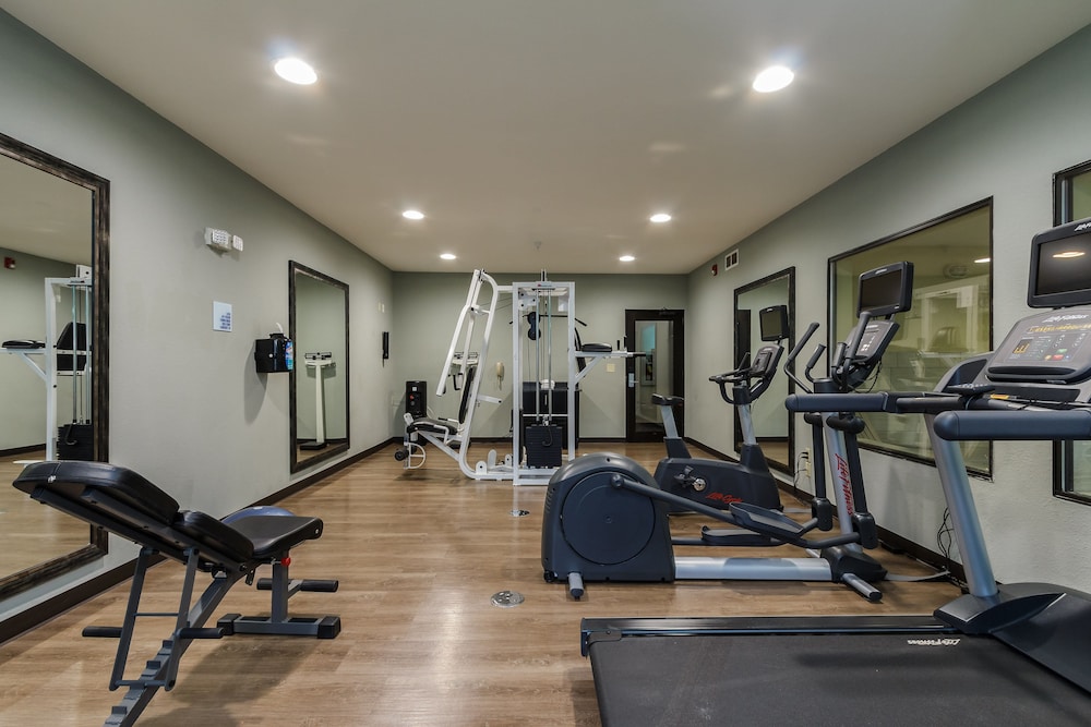Holiday Inn Express Hotel & Suites South Bend by IHG - photo 62