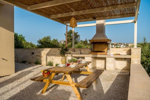 Villa Terra Nuova — 4-Star Luxury Hotel in Kalyves, Greece