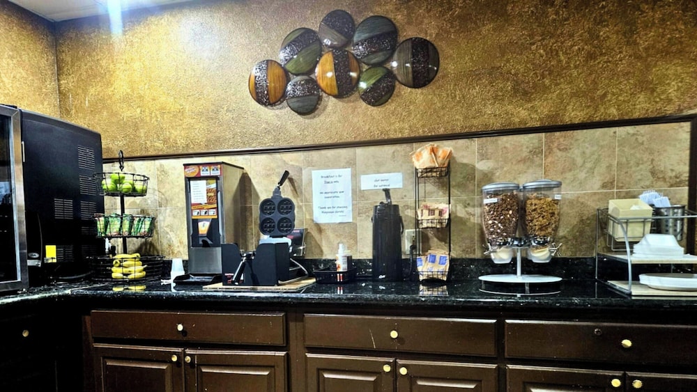 Magnuson Hotel Sand Springs Tulsa West - photo 14