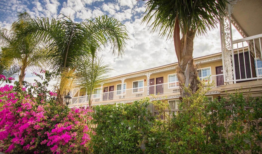 Regency Inn Los Angeles - photo 36
