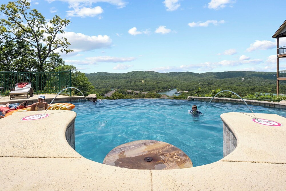 Stone Cliff Relaxation w Resort Amenities - photo 26