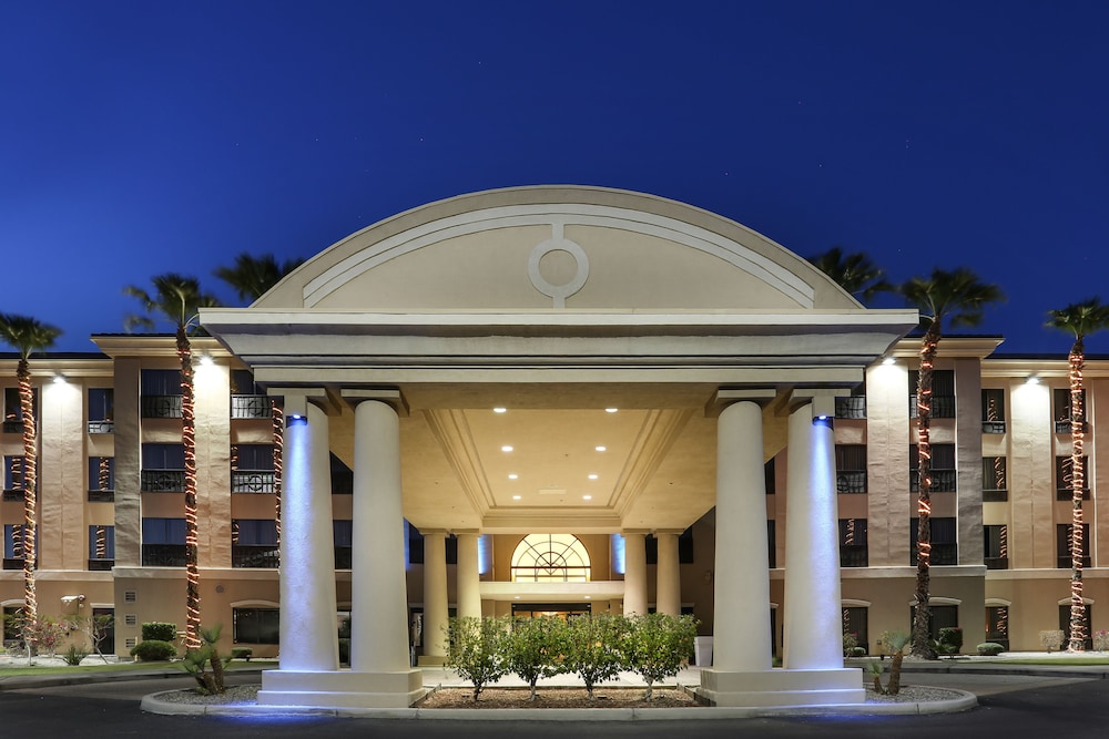 Holiday Inn Express & Suites Yuma by IHG - photo 45