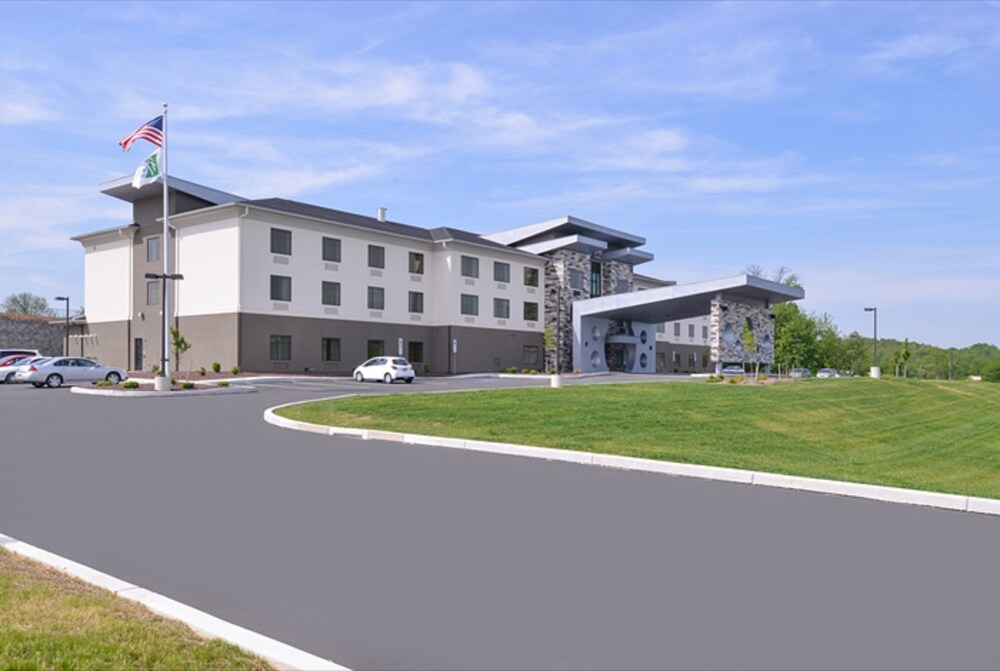 Holiday Inn Express & Suites Shippensburg by IHG - photo 68
