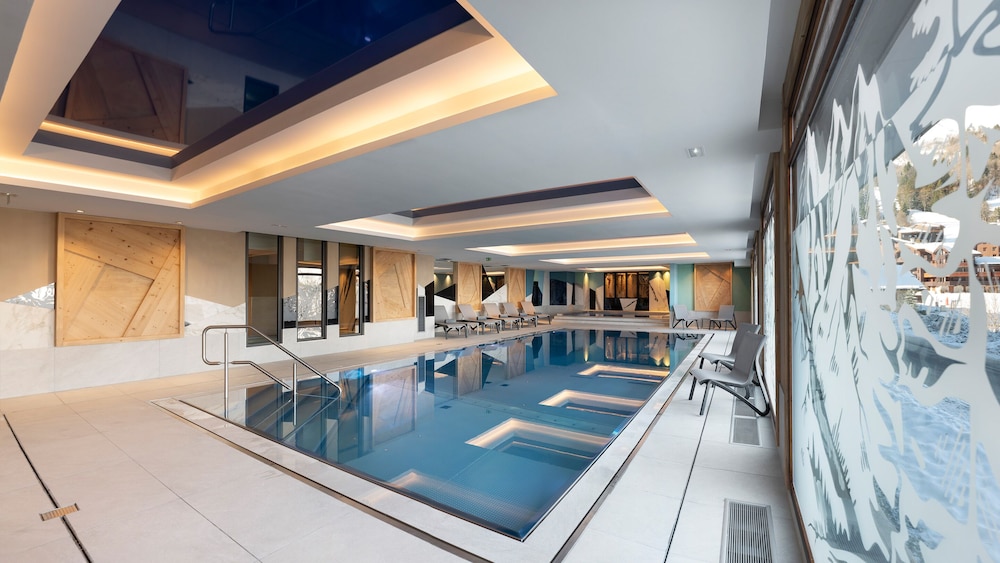 MGM Hôtels et Résidences Residence Akoya — 5-Star Luxury Hotel in Moutiers, France