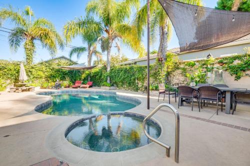4 Mi to Beach Chic Los Angles Home with Patio — 4-Star Luxury Hotel in Los Angeles, United States