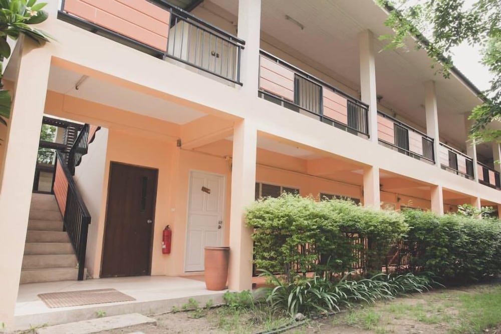 Paan Puan Place — hotel in Kaeng Khoi