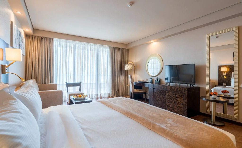 Luxury Dreamland Oasis Apartments