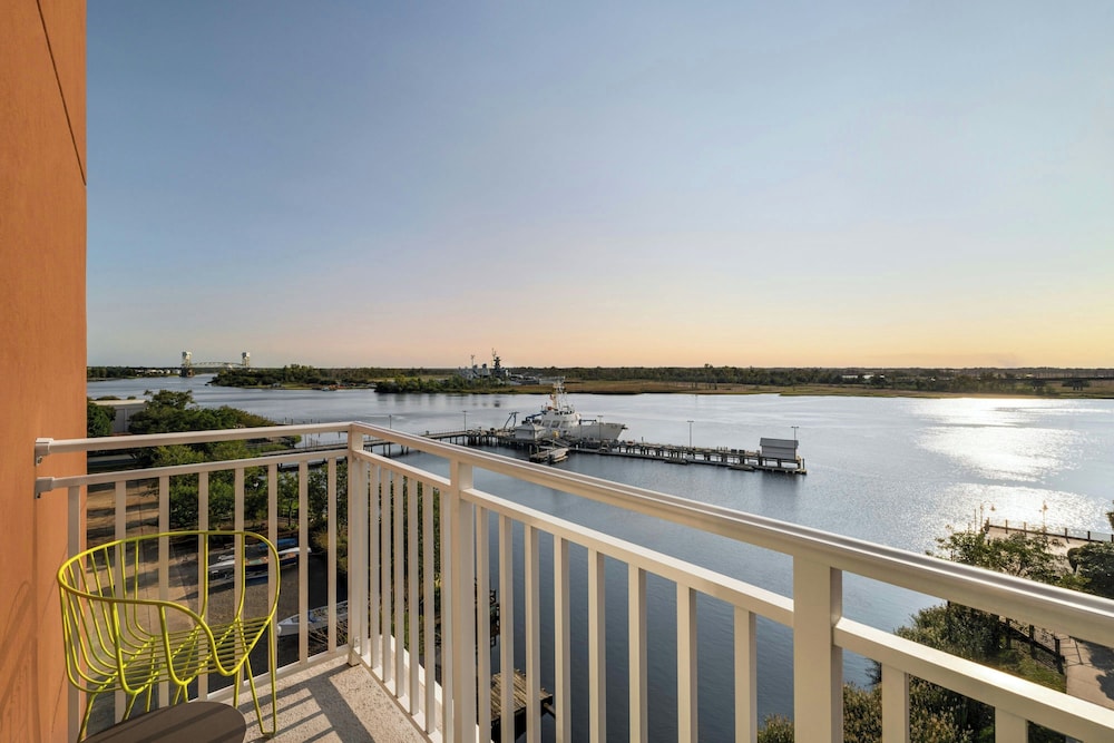 Aloft Wilmington at Coastline Center - photo 17