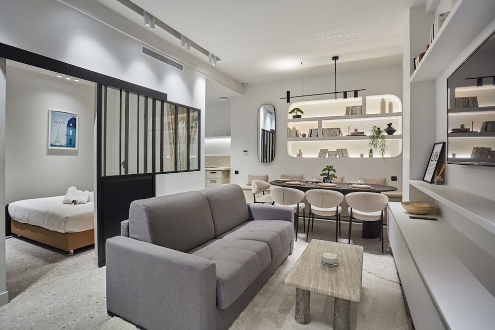 Superb new Apartment Sacre Coeur Montmartre — 4-Star Luxury Hotel in Paris, France