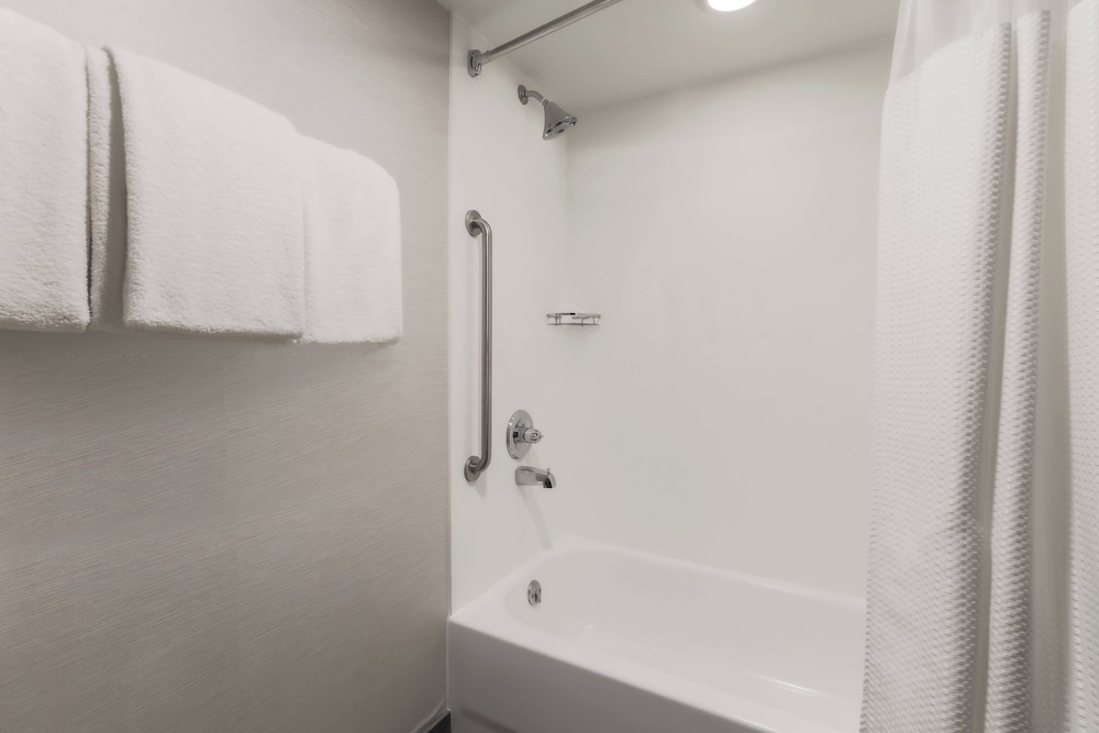 Courtyard by Marriott Boulder Broomfield - photo 21