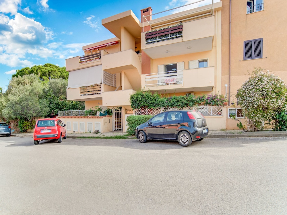 Belvilla by OYO La Casa di Laura Arzachena — 4-Star Luxury Hotel in Arzachena, Italy