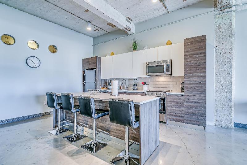 Luxury Downtown Dallas Stay by Amyfinehouse - photo 204