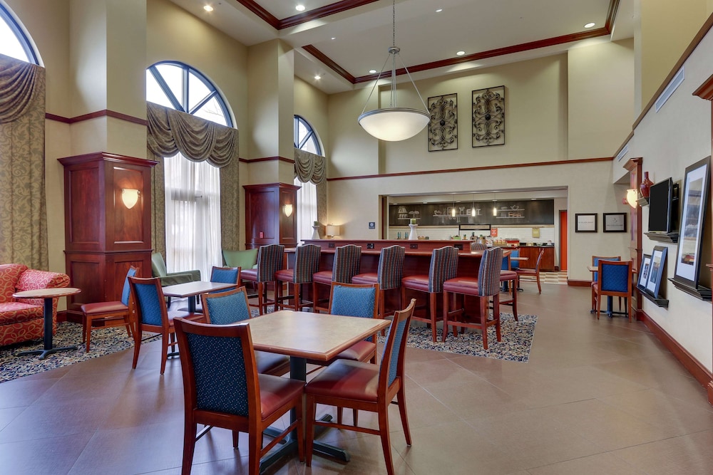 Hampton Inn & Suites Indianapolis Airport - photo 50
