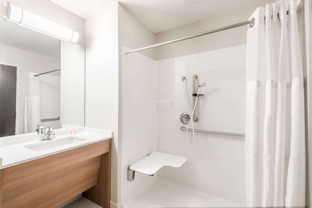 Microtel Inn & Suites By Wyndham Beaver Falls - photo 7