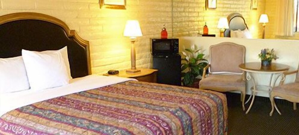 Heritage Inn Express Roseville - photo 4