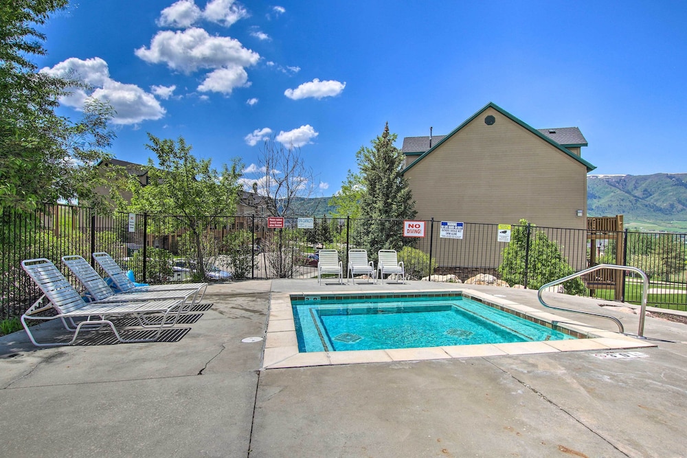 Cozy Eden Condo w Mtn Views in Wolf Creek Resort - photo 2