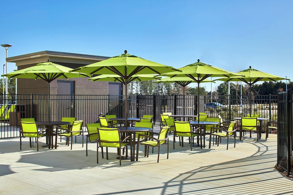 SpringHill Suites by Marriott Charlotte at Carowinds - photo 24
