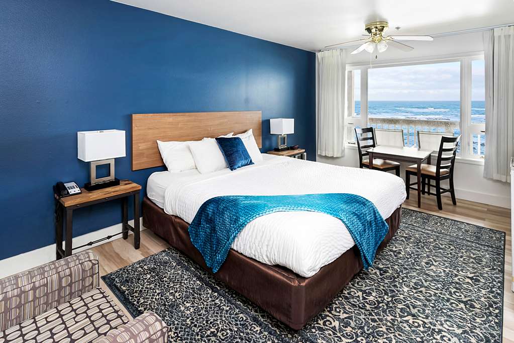 Clarion Inn Surfrider Resort - photo 23