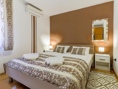 City Center 3 Bedroom Apartment — 4-Star Luxury Hotel in Vrsar, Croatia