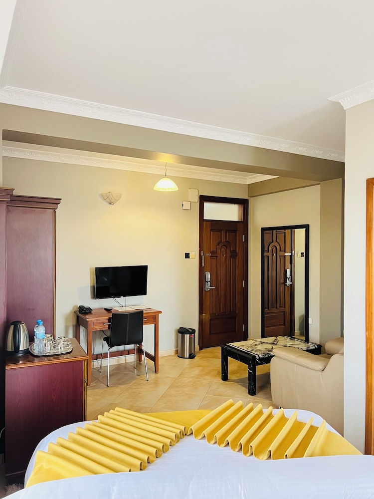 Leyshof Hotel — Mwanza — photo 4