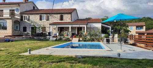 Family friendly house with a swimming pool Vardica Umag 21452 — 4-Star Luxury Hotel in Umag, Croatia