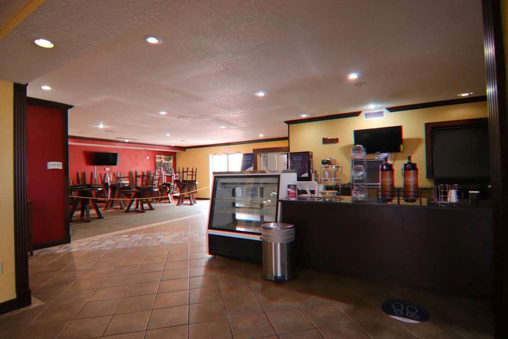Ramada by Wyndham Davenport Orlando South - photo 28