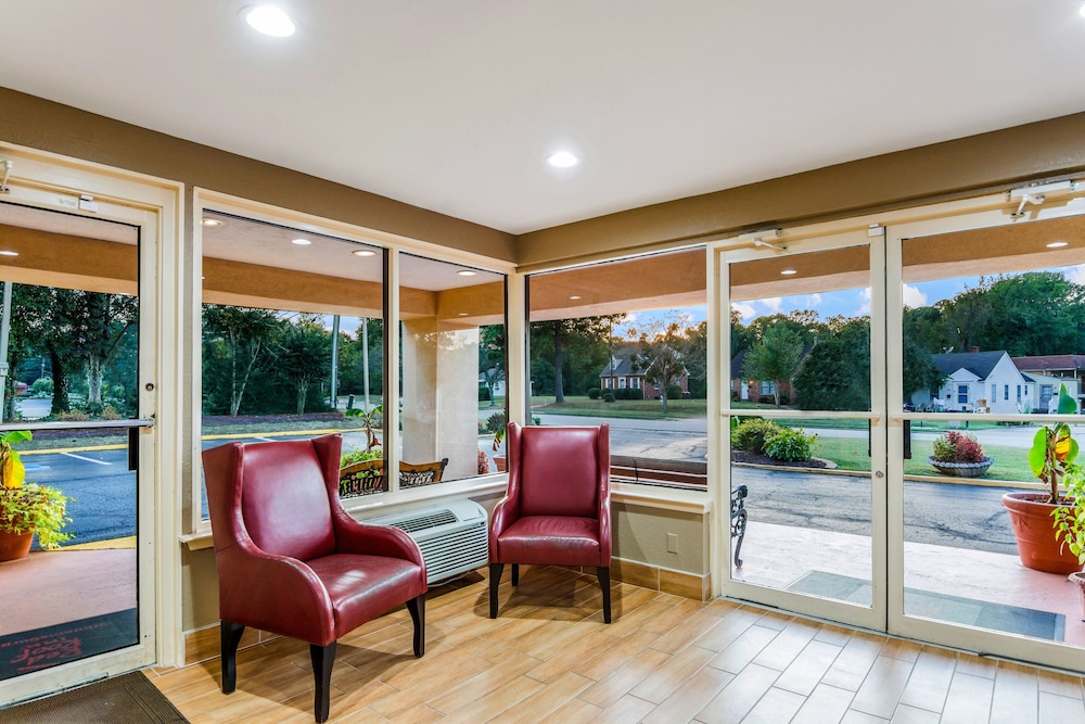 Red Roof Inn Williamsburg - photo 3