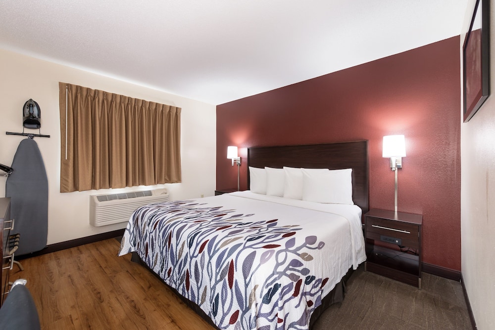 Red Roof Inn Auburn - photo 11