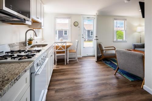 Truro Beach Cottages - photo 79