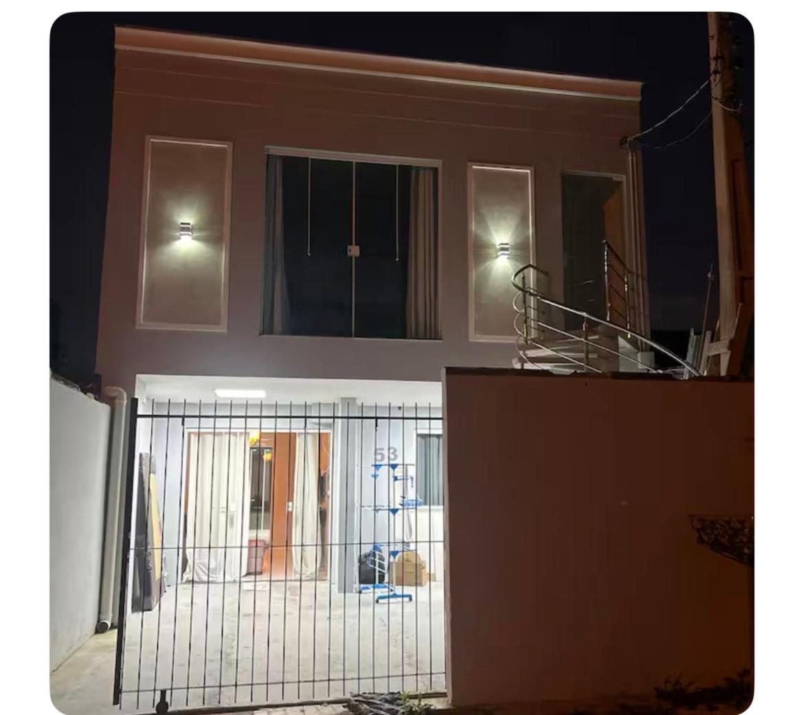 Casa cinza