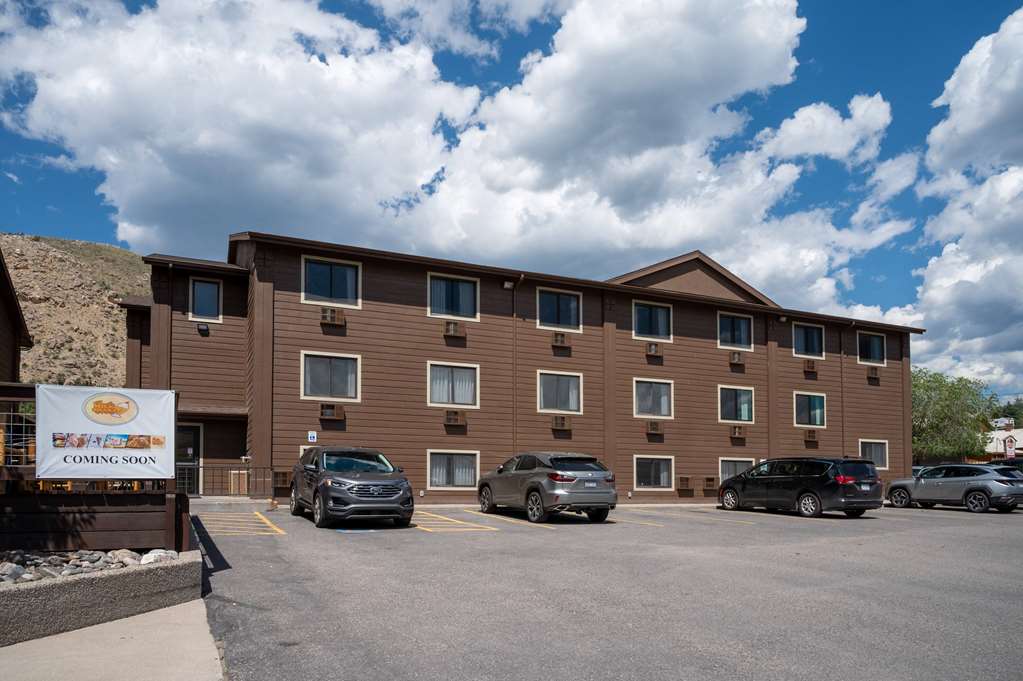 Super 8 by Wyndham Gardiner Yellowstone Park Area - photo 8