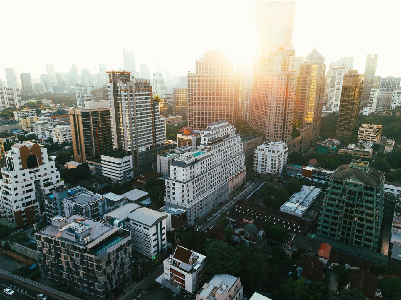 Exterior of Radisson Hotel Chateau de Bangkok