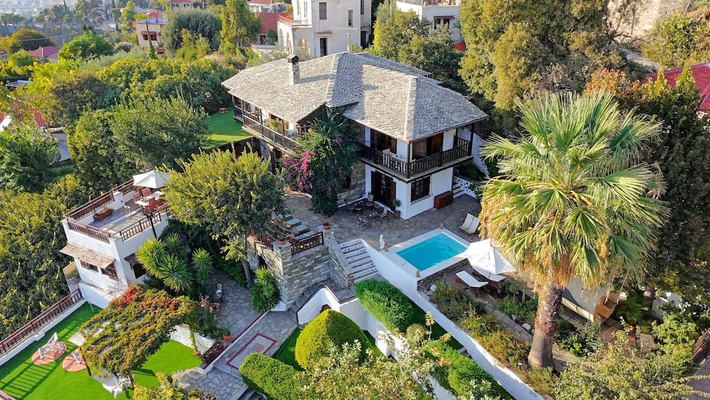 Pelion Luxury Villa Ivy — 4-Star Luxury Hotel in Volos, Greece