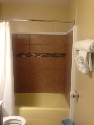 Pleasure Point Inn & Suites - photo 2