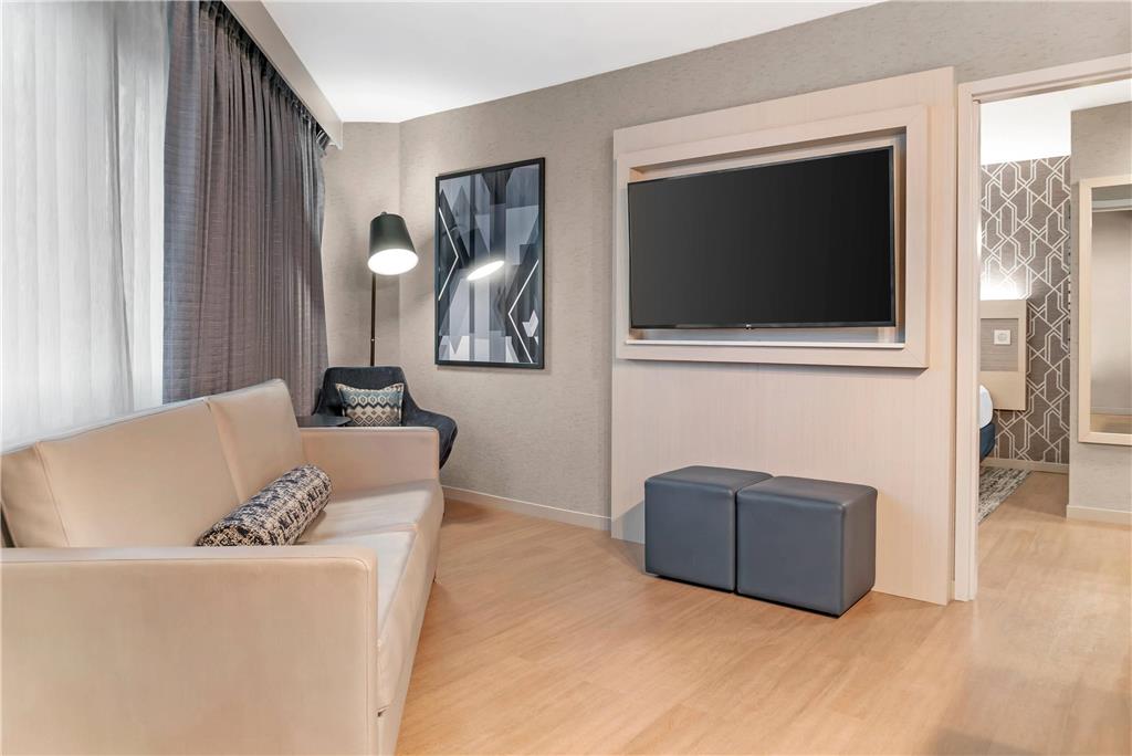 Radisson Plaza Hotel at Kalamazoo Center - photo 118