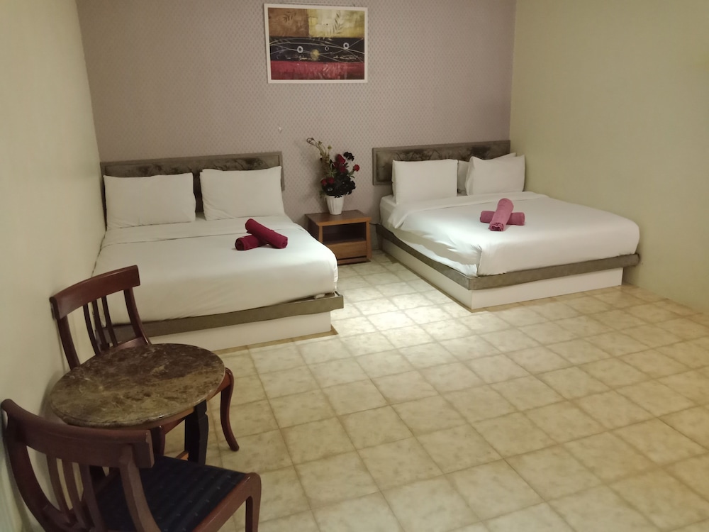 Hotel 77 — Serendah — photo 5